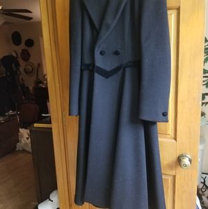 Albert Nipon swing coat.